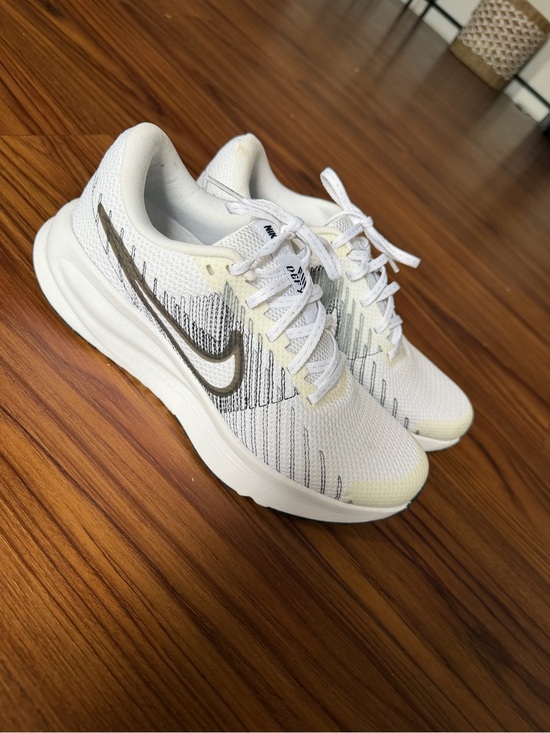 Nike Shoes - Nike Women's White Athletic Running Shoes with Silver Swoosh